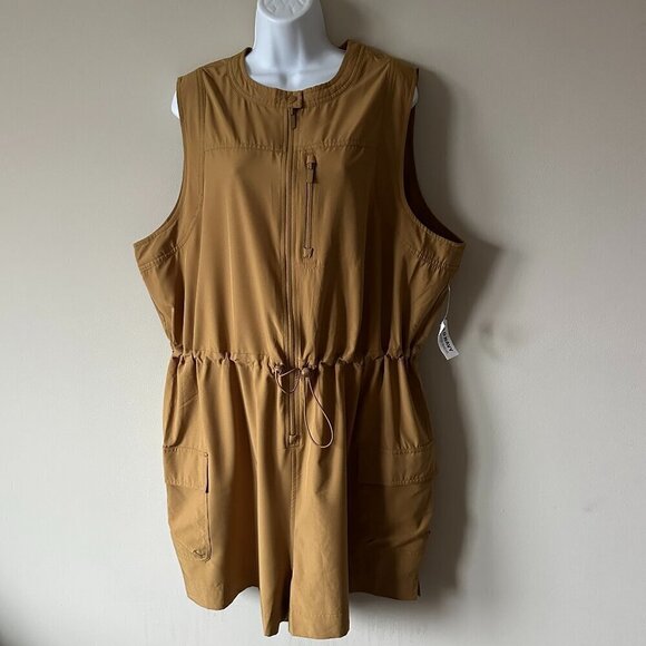 NWT Old Navy Stretch Tech Romper Loose Fit Cinched Waist - Size 2X - Picture 2 of 11